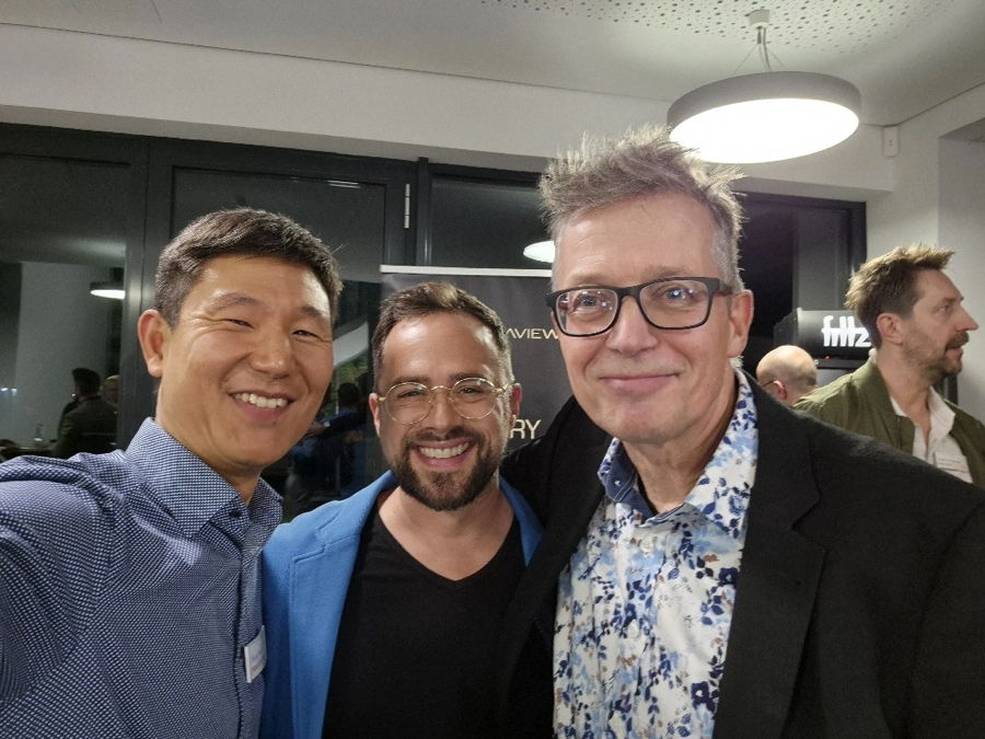 netzwerken Frank Otto auf einer Netzwerkveranstaltung.